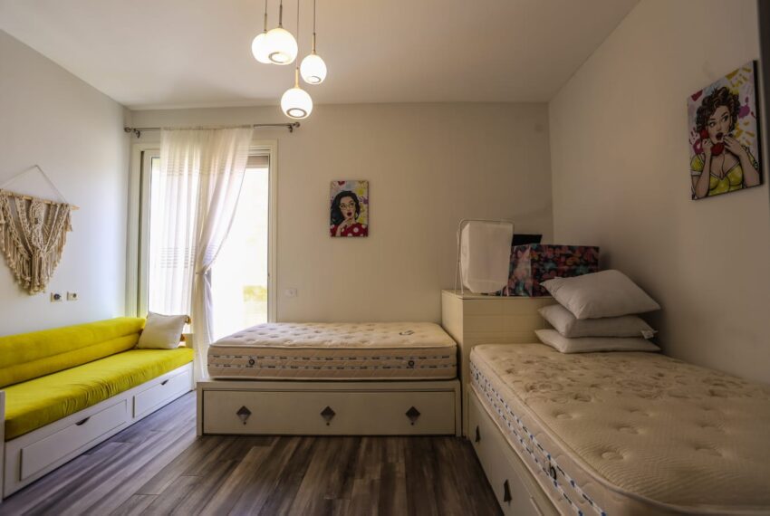 b6875f72-c457-4f43-8168-15d43f9a94f7